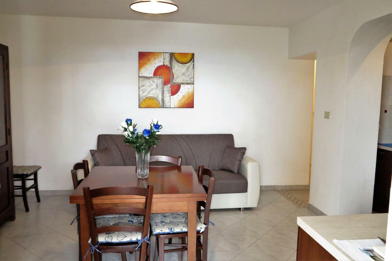 Yellowhouse Apartment Cala Gonone Exterior photo